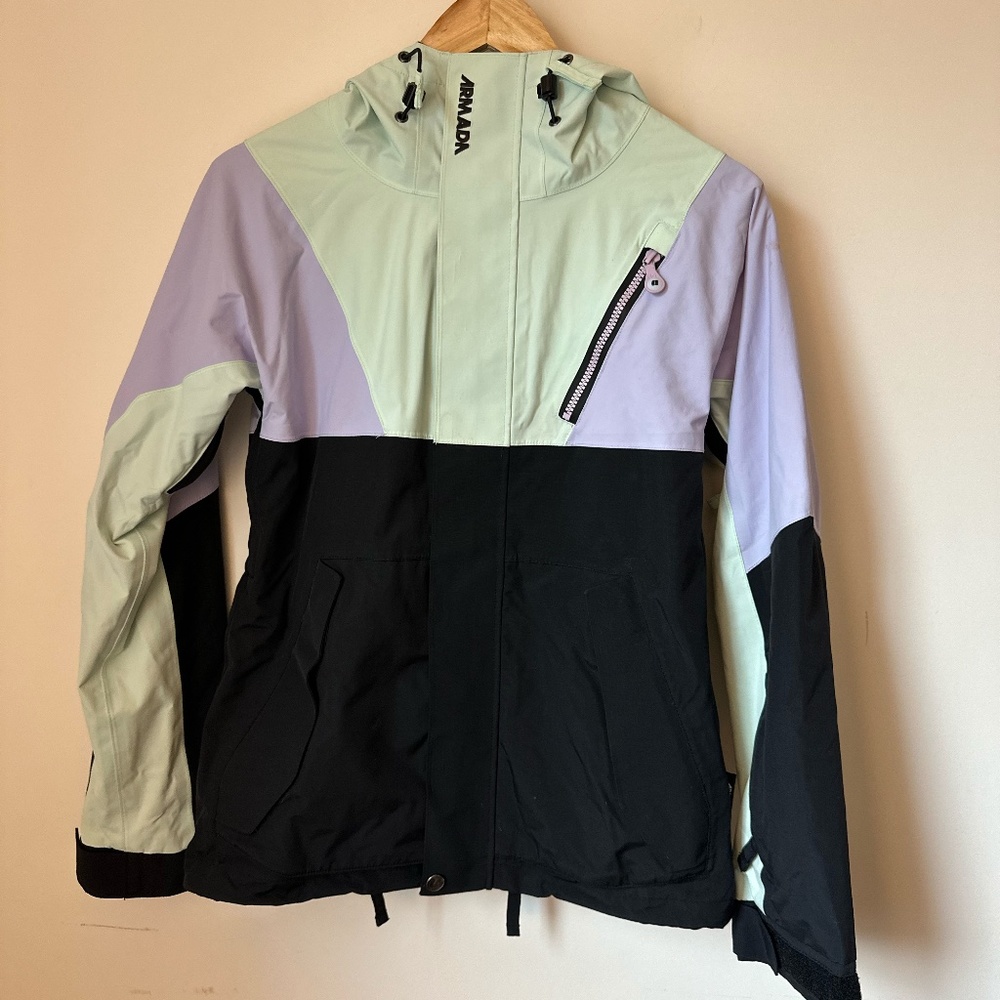Like New Armada Kindle Jacket, Size XS